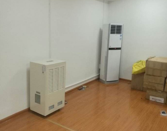 上海仟井工業(yè)除濕機(jī)還是很不錯的