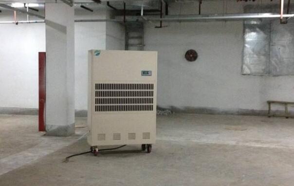 工廠用除濕機使用過程應(yīng)該注意什么
