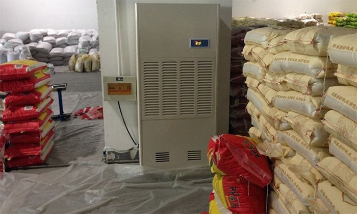 工業(yè)除濕機(jī)可以解決工廠濕度問題